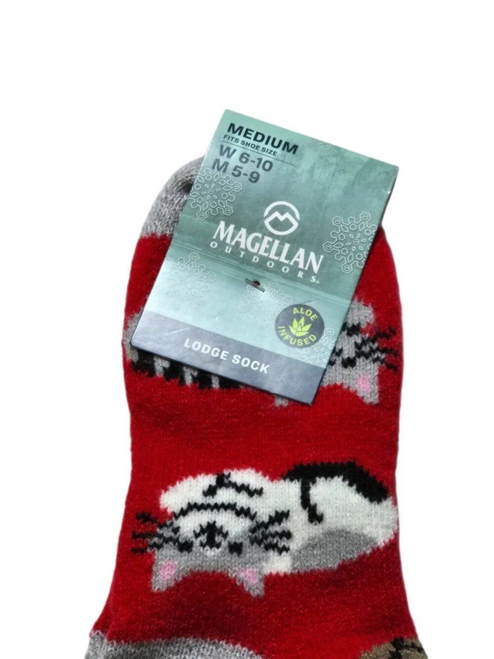 NWT Magellan Outdoors Cat Christmas Lodge Socks 2 Pair Red Cozy M 6-10
